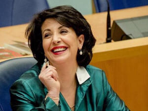  خديجة عريب احتفظت برئاسة مجلس النواب