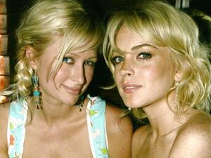 ليندسي لوهان وباريس هيلتون