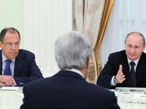 بوتين دعم الاسد منذ الازمة بحجة منع تحول سورية الى عراق اخر 