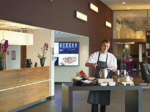 Chocolate Hour showcases Mövenpick’s world-famous chocolate and brings the Swiss heritage of the company and chocolate to life.