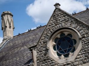 يأتي الحادث بعد أيام على اعتراف ترامب بالقدس عاصمة لإسرائيل 
