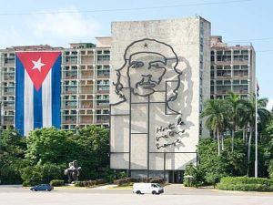 وفاة وزير الداخلية الكوبي كارلوس فيرنانديز غوندين