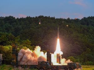 سيؤول تطور "قنبلة التعتيم" لاستخدامها ضد بيونغ يانغ بالحرب
