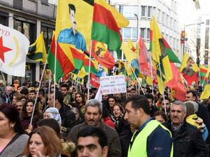 Some 15,000 people took part in a protest march in Dusseldorf, Germany, on December 26, 2015 to condemn the latest offensive by the Turkish army against Kurdish rebels in the country's southeast. (AFP/Caroline Seidel)