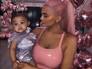 كايلي جينر وستورمي