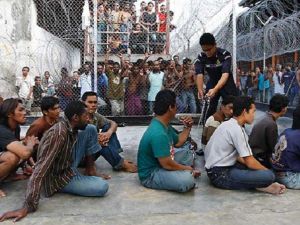 على أستراليا قبول عرض نيوزيلندا استقبال لاجئين من مركز احتجاز