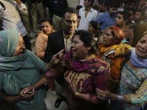 65 قتيلا في انفجار في لاهور الباكستانية
