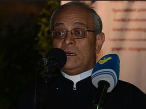 بالفيديو:كاهن يؤدي آذان الإفطار لـ مسلمين لبنان