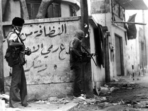 وصفت "السفير" الوضع الحالي في لبنان بـ"الحرب الاهلية الباردة"