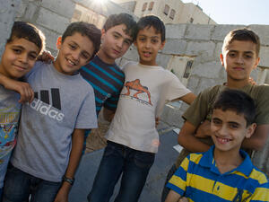 Children in Amman play in the neighborhood bordering the University of Jordan (Albawaba/J. Zach Hollo)