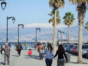 The expected failure of Parliament to ratify the budget and Cabinet to approve two critical oil decrees weighs heavy on the economy,” the survey said. (File photo)