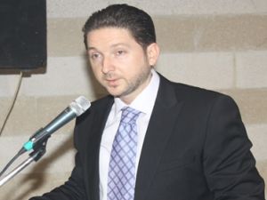 وزير الشباب والرياضة فيصل كرامي