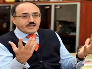 الاعلامي التونسي غسان بن جدو 