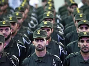 شدد الجميل على ضرورة حل موضوع ترسانة حزب الله العسكرية