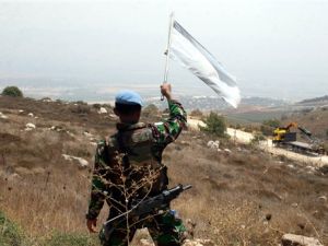  هدوء حذر واتصالات لضبط النفس 