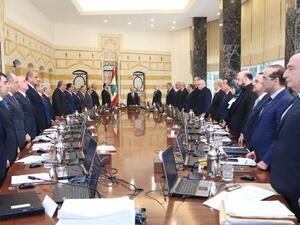 الرئيس اللبناني ميشال عون يعقد اجتماع المجلس الوزاري
