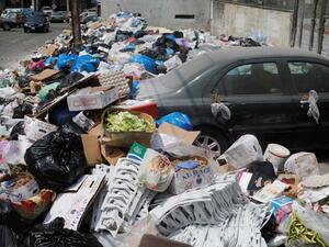 تكدس النفايات بكميات كبيرة في شوارع لبنان