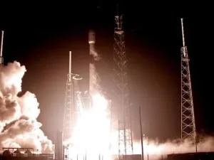 صاروخ SpaceX Falcon 9 يحمل أول مركبة فضائية إسرائيلية مصممة للهبوط على سطح القمر