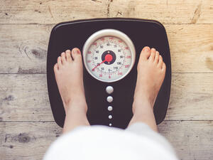 من قواعد استخدام الميزان بشكل صحيح ارتدي الملابس نفسها كل أسبوع