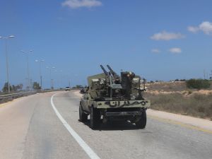 قوات الحكومة الليبية تتوغل في المعقلين الأخيرين للجهاديين في سرت