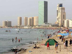 خمسة قتلى و25 جريحا بسقوط قذيفة على شاطئ في طرابلس
