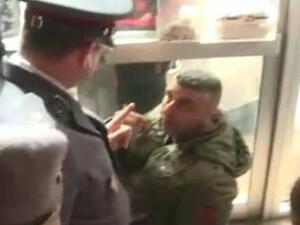 بررت مديرية الأمن الداخلي تصرف العميد بأنه ردة فعل لشتائم نابية تلقاها من العامل