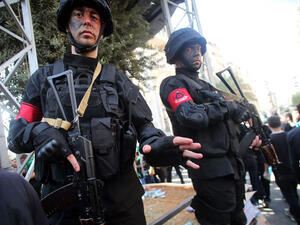 استعراضات تثير اللبنانيين 