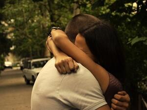 الحضن حب ولا قلة ادب