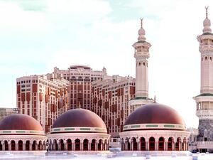 Makkah Millennium Towers consist of six towers with 798 rooms and suites characterized by oriental design and authentic Arabic character.