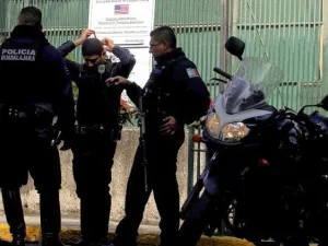 أعلنت السلطات المكسيكية فتح تحقيق في الحادث، دون أن تكشف عن مزيد من المعلومات