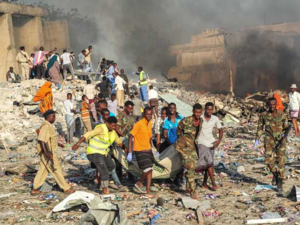 إصابة القائم بالأعمال القطري بجروح في تفجير مقديشو
