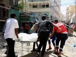 المسعفين تمكنوا من نقل نحو 15 مصابا بجروح متفاوتة الخطورة