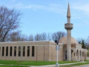 اعتداء بالحجارة على مسجد شمال شرق الولايات المتحدة