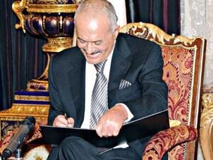 President Ali Abdullah Saleh signs the GCC initiative in Riyadh seven months after it was first issued ending by that Saleh’s 33 year-long rule. President Ali Abdullah Saleh signs the GCC initiative in Riyadh seven months after it was first issued ending by that Saleh’s 33 year-long rule.