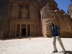 US President Barack Obama tours the Treasury Building at the ancient city of Petra, in Jordan, on March 23, 2013. Obama arrived in Jordan on March 22, on the last leg of a Middle East tour after challenging Israelis to embrace peace with Palestinians. (AFP PHOTO / Saul LOEB) US President Barack Obama tours the Treasury Building at the ancient city of Petra, in Jordan, on March 23, 2013. Obama arrived in Jordan on March 22, on the last leg of a Middle East tour after challenging Israelis to embrace peace with Palestinians. (AFP PHOTO / Saul LOEB)