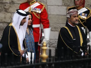 With some significant missing regal Arab Royals, others were there to celebrate the royal occasion, like the Crown Prince of Abu Dhabi (Mohammed bin Zayed Al Nahyan) and Sayyid Haitham bin Tariq Al Said of Oman.