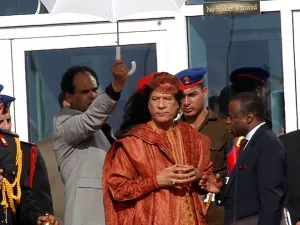 A dry leader keeps 15 second speech short to the point: Rain prevented him speaking further to the Libyan Youth