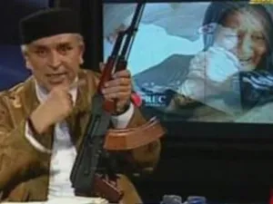 ليبيا تنفي وايطاليا تؤكد اصابة القذافي 