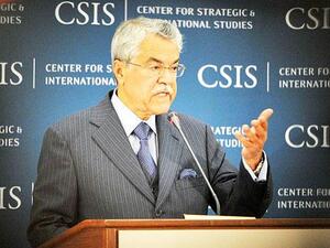 Minister of Petroleum and Mineral Resources Ali Ibrahim al-Naimi addresses the audience during a lecture in The Center for Strategic and International Studies (CSIS) in Washington DC in this April 30, 2013 file photo. (AFP)