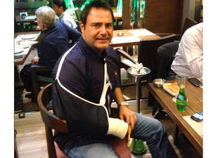 Poor Assi Helani has a broken arm! (Image: twitter)