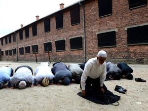 ائمة من مختلف الدول يصلون من اجل ضحايا المحرقة 