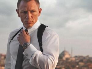 James Bond with his Turkish backdrop.