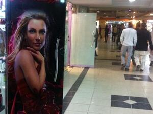 Britney Spears in Majid Mall, Kabul