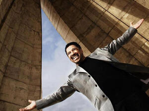 Cheb Khaled can kiss his cares away with Moroccan citizenship granted by royal decree! (Image: Facebook)