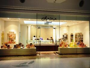 Fashionistas can get set to add a dash of New York street style and Italian glam to their closets