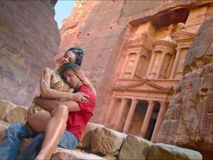 Superstars Hrithik Roshan and Kangana Ranaut in one of the scenes of their video in the city of Petra. (Image: youtube)