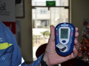 The device that was used to test smokers and non-smokers breathing systems