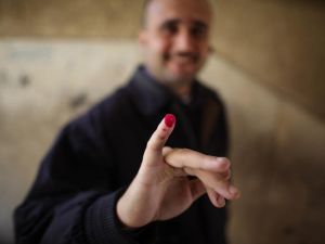 الجيش المصري يؤجل الحوار 