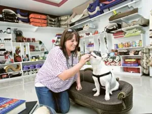 It’s a dogs' world- even in the Arab parts of town, apparently: Each pet gets its own playground, gym and a personal butler service, taking pet care to a whole new level. This is the life....for your pet, privileged enough to stay at the
Royal Suite, at Urban Tails pet resort at Dubai Investment Park.