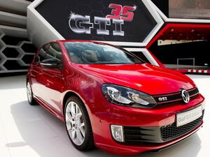 سيارة GTI 35
